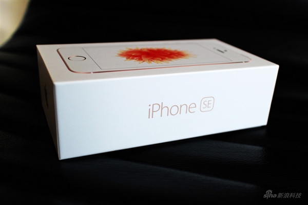 iphonese深空灰开箱,粉色iphone实拍