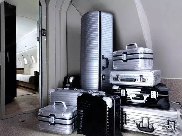 成龙谈私人飞机,成龙的三架飞机型号