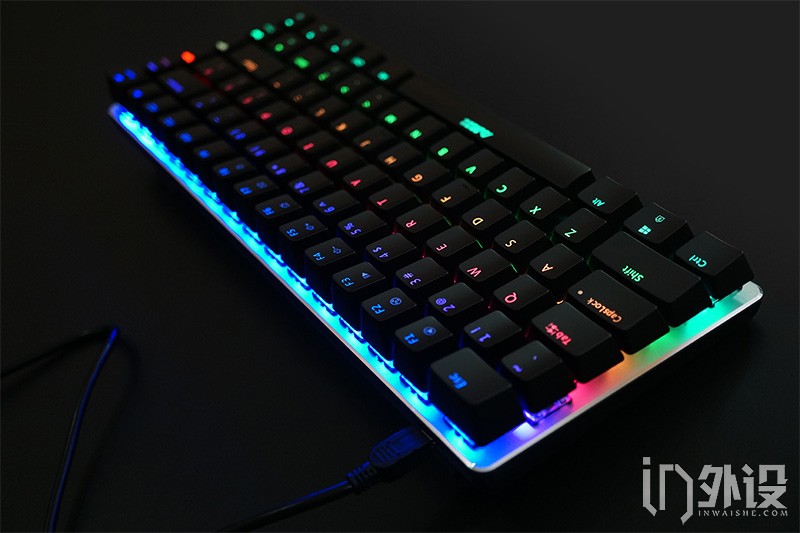 黑爵ak33如何调节背光颜色,黑爵极客ak33背光机械键盘