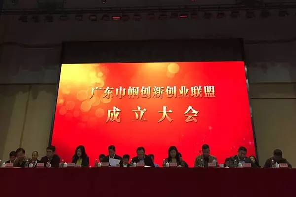 周五见|设计大大的“网”让更多女性富起来