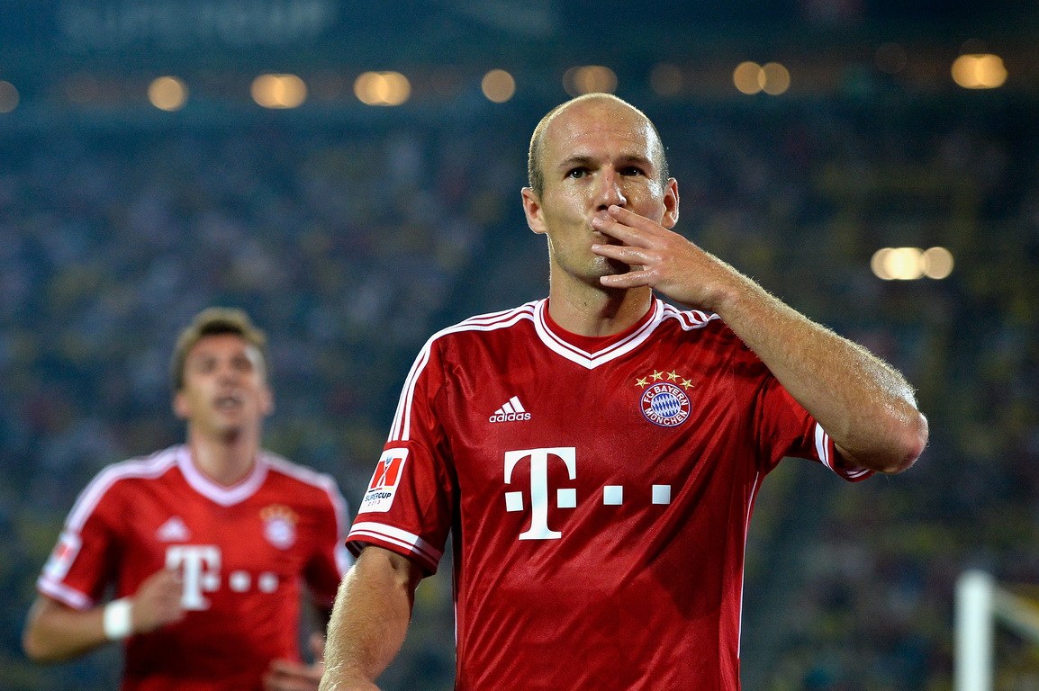 历史足坛十大快马边锋,当今足球十大快马排名