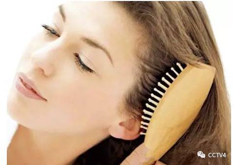 秋天一到就很会掉头发,头发一到秋天就落得厉害是怎么了