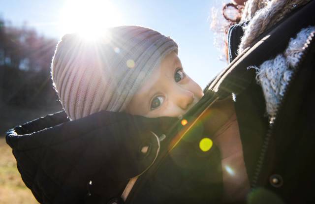 育儿专家对自家小孩不管用,儿童到底戴哪种帽子不热