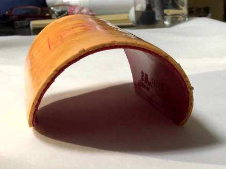 乒乓球拍胶皮不小心粘了502怎么办,乒乓球拍能粘两层套胶吗