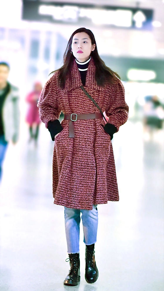 没有腰带的大衣怎么穿出高级感,带腰带的大衣怎么穿出高级感