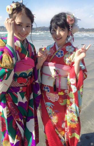 吃货快来！欅坂46上村莉菜手把手教你做最美味的汉堡肉饼