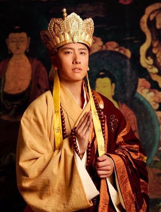 明星弟妹,范冰冰弟弟从头到脚全变了