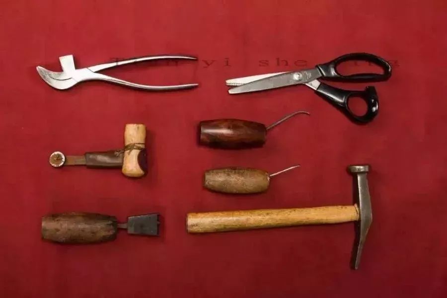 手工皮鞋老匠人,老匠手工皮鞋