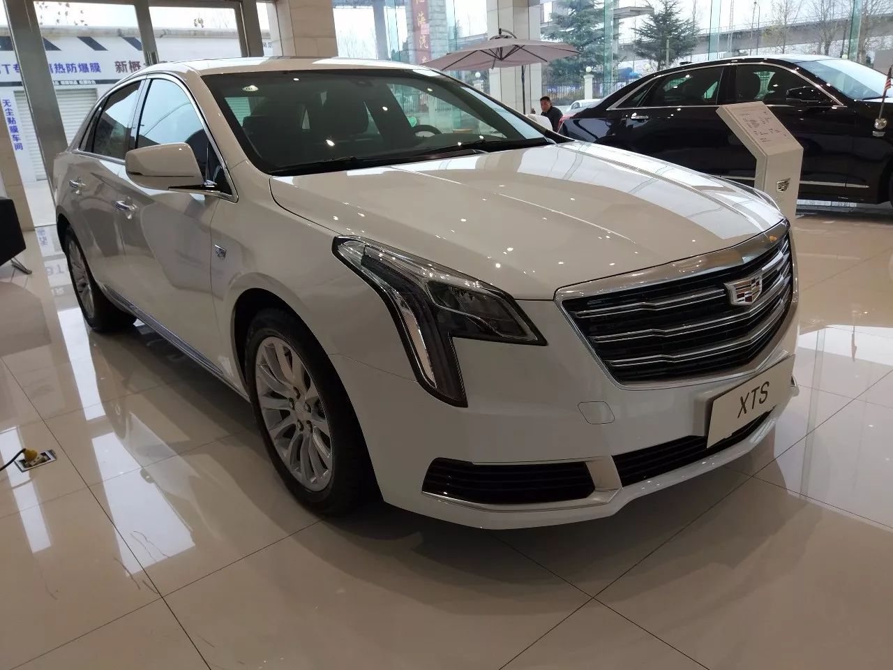 空间大性价比高的车凯迪拉克xts,豪华品牌c级车二手车