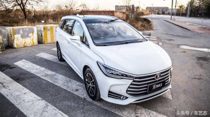 领克03后排能不能全平放倒睡觉 (国产suv可以放平睡觉的车)