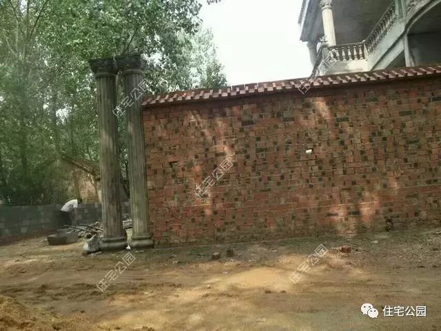 为什么红砖不如土砖,红砖为什么不能拿去盖房子