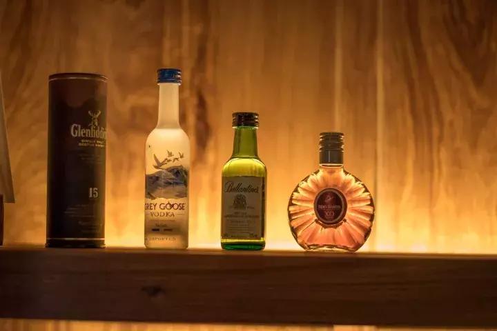 罗莱夏朵杭州紫萱度假村招聘,罗莱夏朵紫萱度假村logo