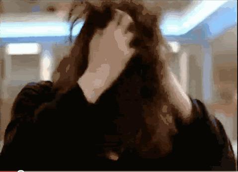 小鲜肉明星耍大牌被怒怼,当红小花因拍照张嘴被嘲