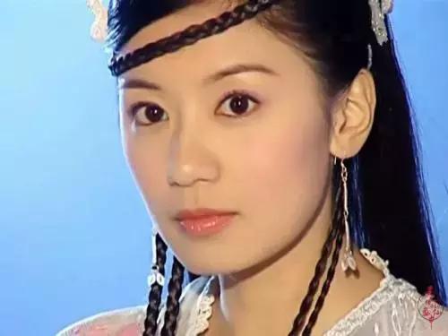 又双叒叕翻拍了!两位新晋小鲜肉你更看好谁?