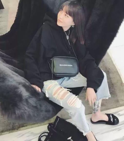 balenciaga小包包,balenciaga包包鳄鱼皮
