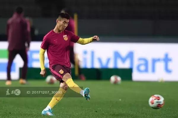 95后征战东亚杯！请踏实踢球，别再让中国足球没戏了