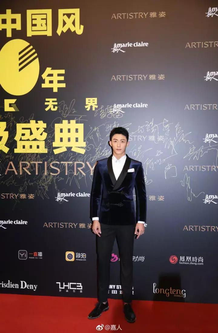 星光大赏杨幂刘亦菲唐嫣,杨幂刘亦菲同框图片