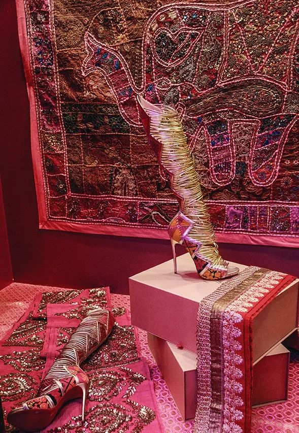 rihanna时髦精,rihanna个人品牌秀