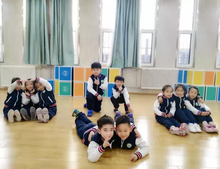 各个学校校服款式,今年学校最流行的校服