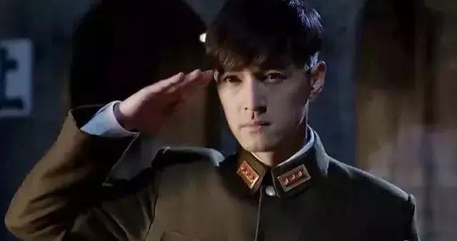 胡歌深夜发圈,胡歌深夜发文感慨万千