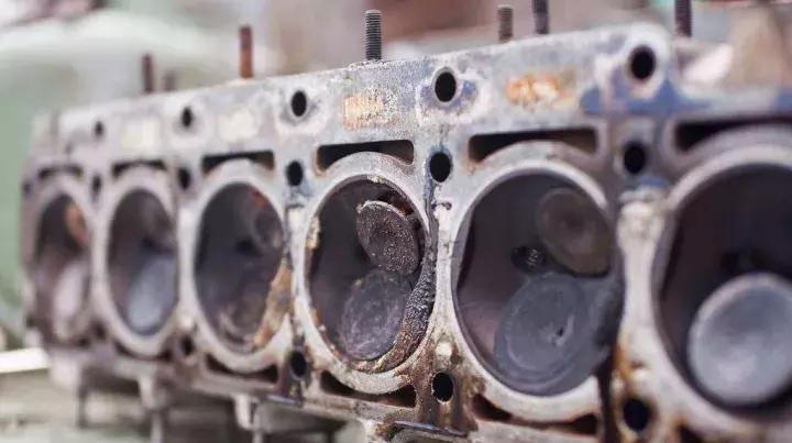 假机油滤芯的危害,加了一次假机油危害大吗