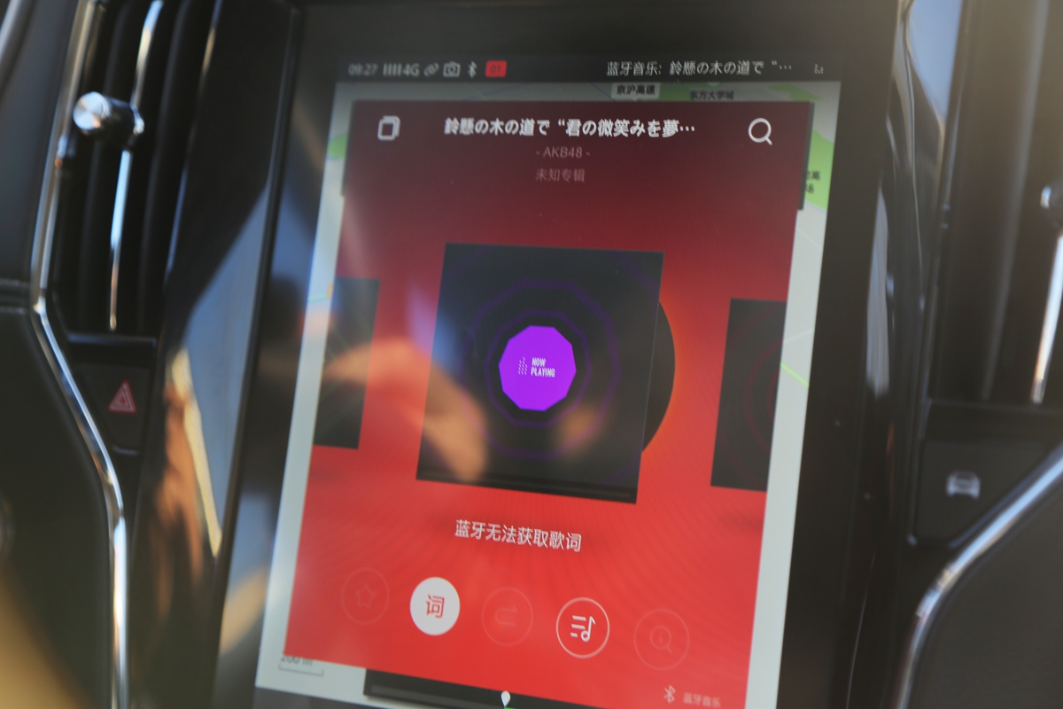 盘点雪天路滑摔倒爆笑场面,自驾游雪地上遇到突发事件