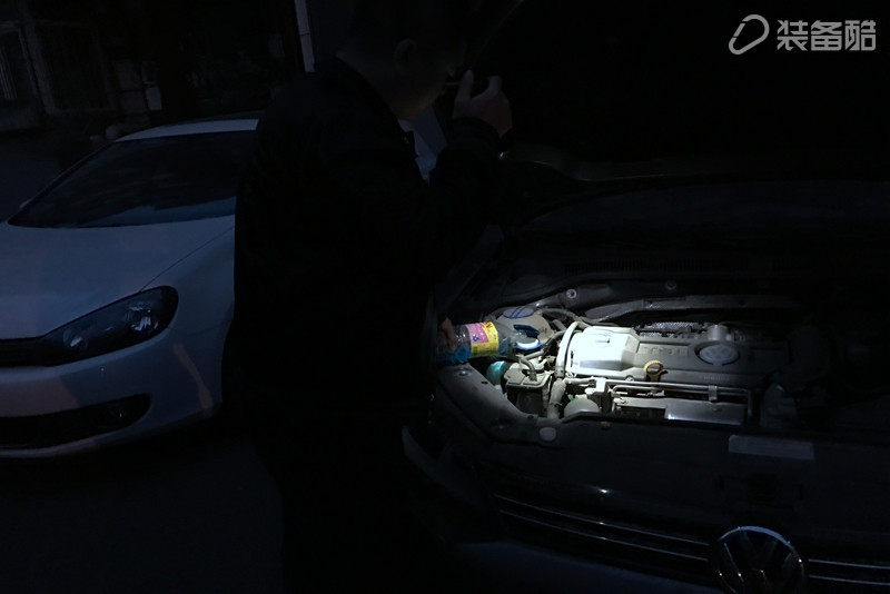 贴小招贴的，我来给你们暴暴光，不讲究