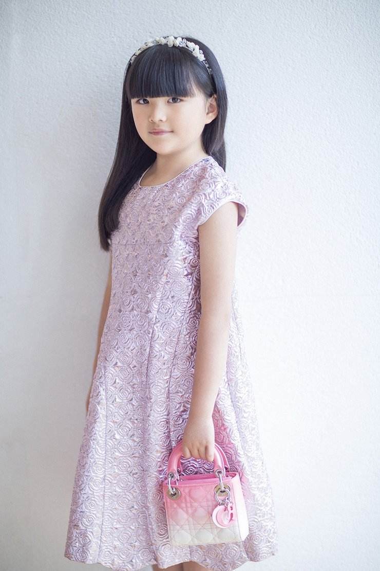 田亮女儿森碟和李湘女儿王诗龄,李湘和四岁女儿一起上节目