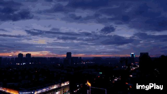 实体与互联网哪个才是未来的赢家,互联网和实体商业对决