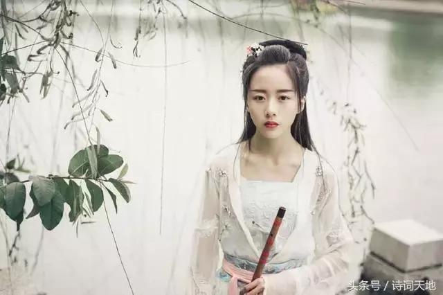 100句经典励志人生感悟诗词,大气励志诗词送给正在努力的你