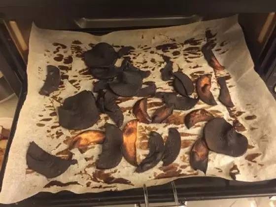 爆笑！天津网友晒图爆料女友把鱼炸成“鸟”，鱼临死前表示“鬼知道我经历了什么”