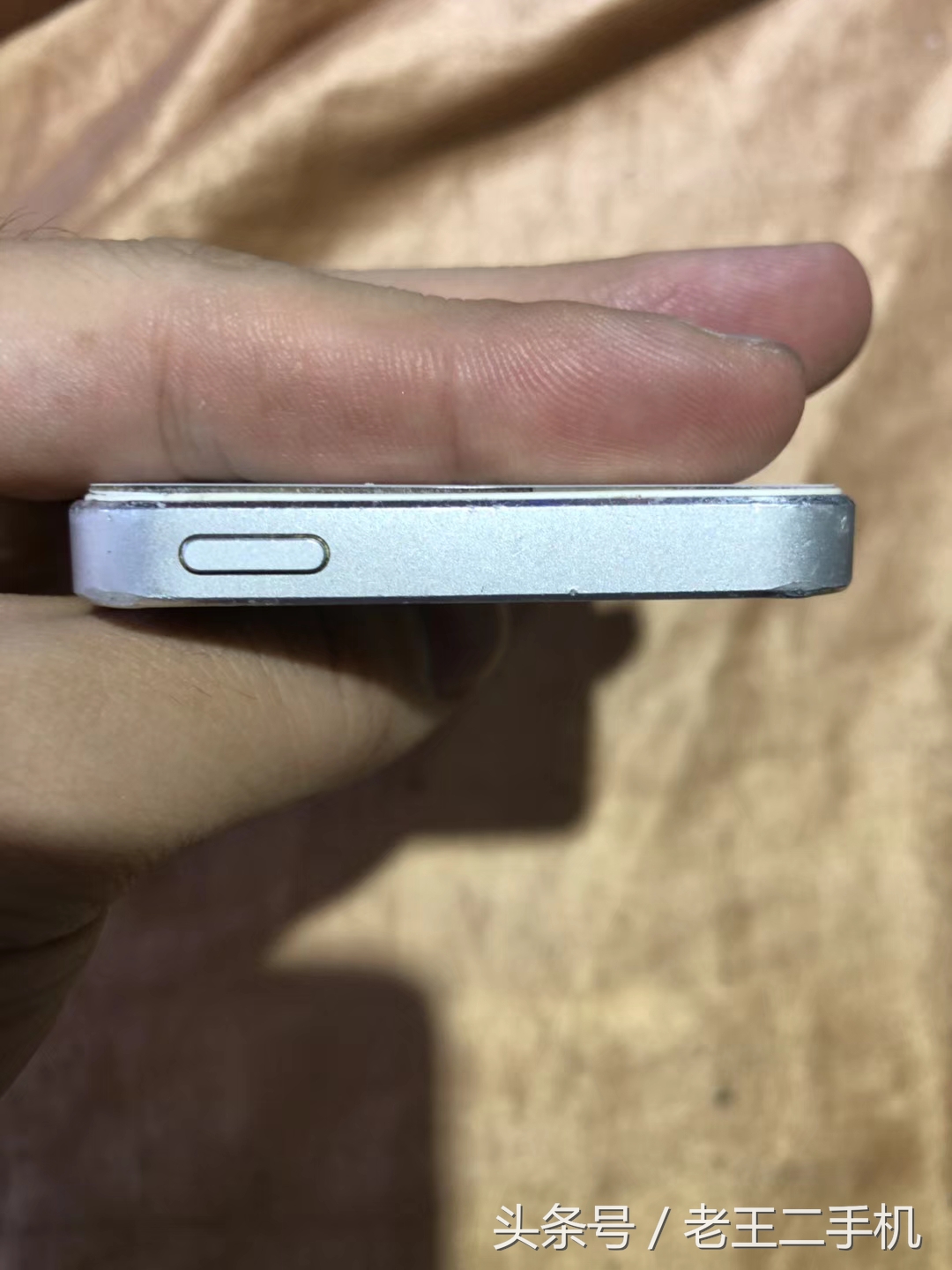 现在买个iphone5c当备用机,iphone520元