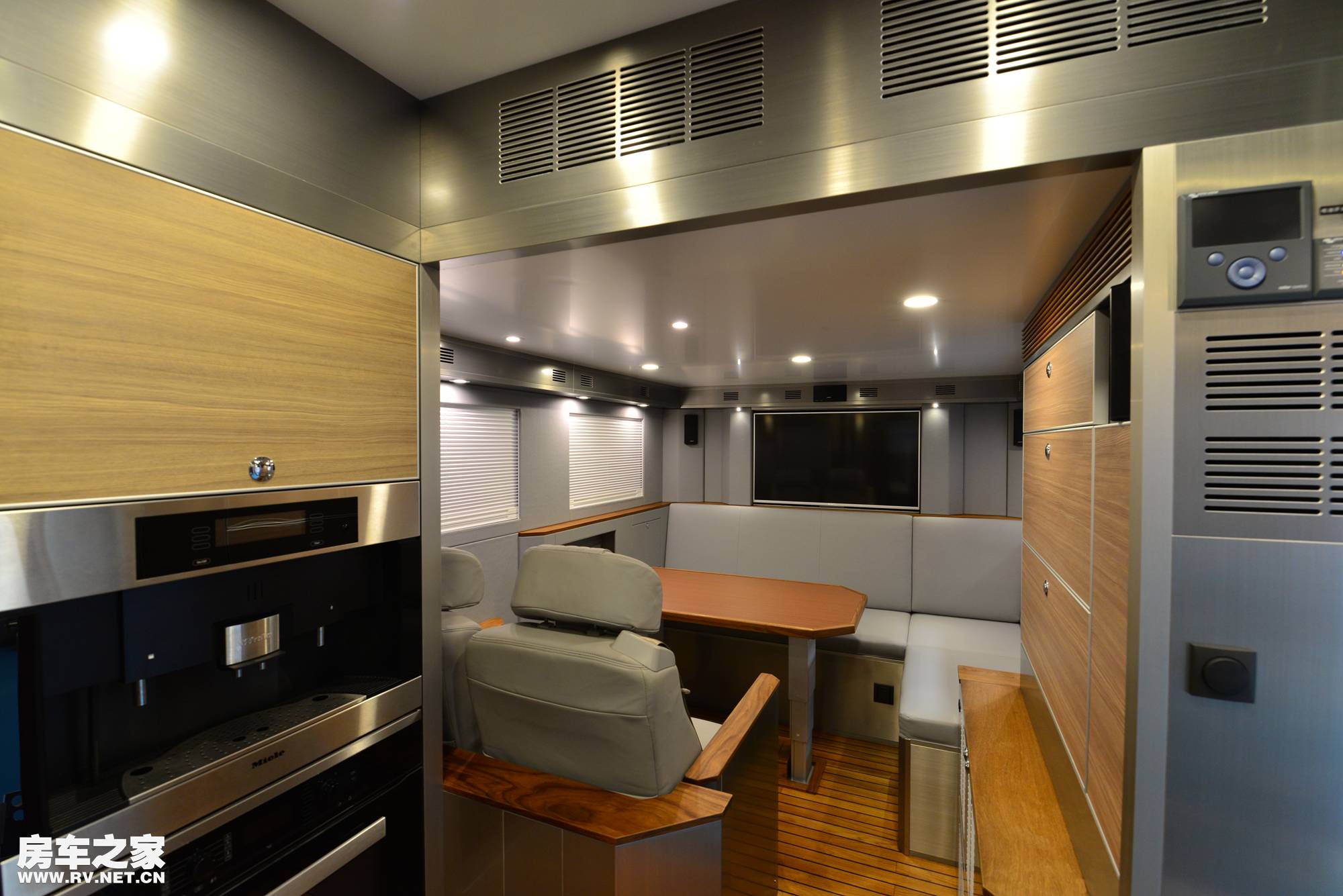 阿莫迪罗征服者越野房车多少万元,阿莫迪罗征服者多少钱