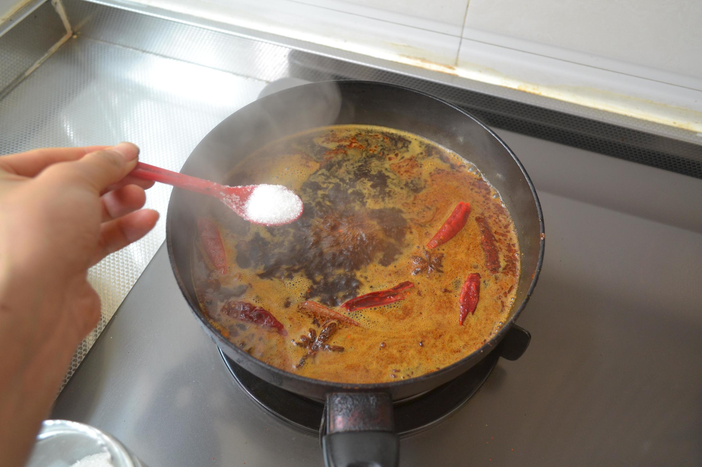 在家制作儿时麻辣涮豆皮,2元豆皮的做法大全