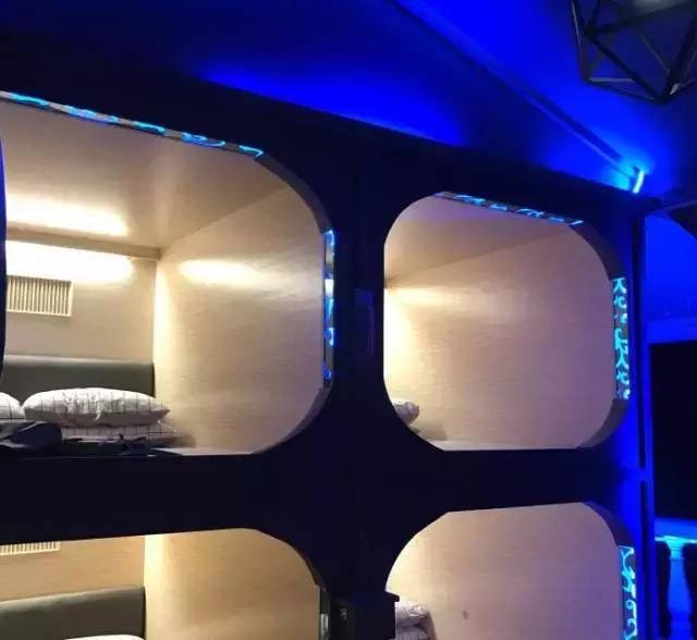 武汉威廉古堡轰趴馆,武汉轰趴