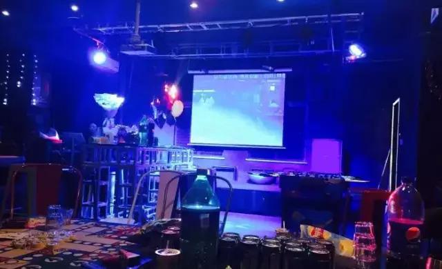 武汉威廉古堡轰趴馆,武汉轰趴