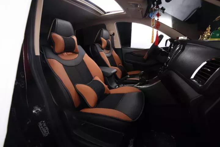 汽车什么坐垫最好用又舒服,什么材质的汽车坐垫有档次易清理