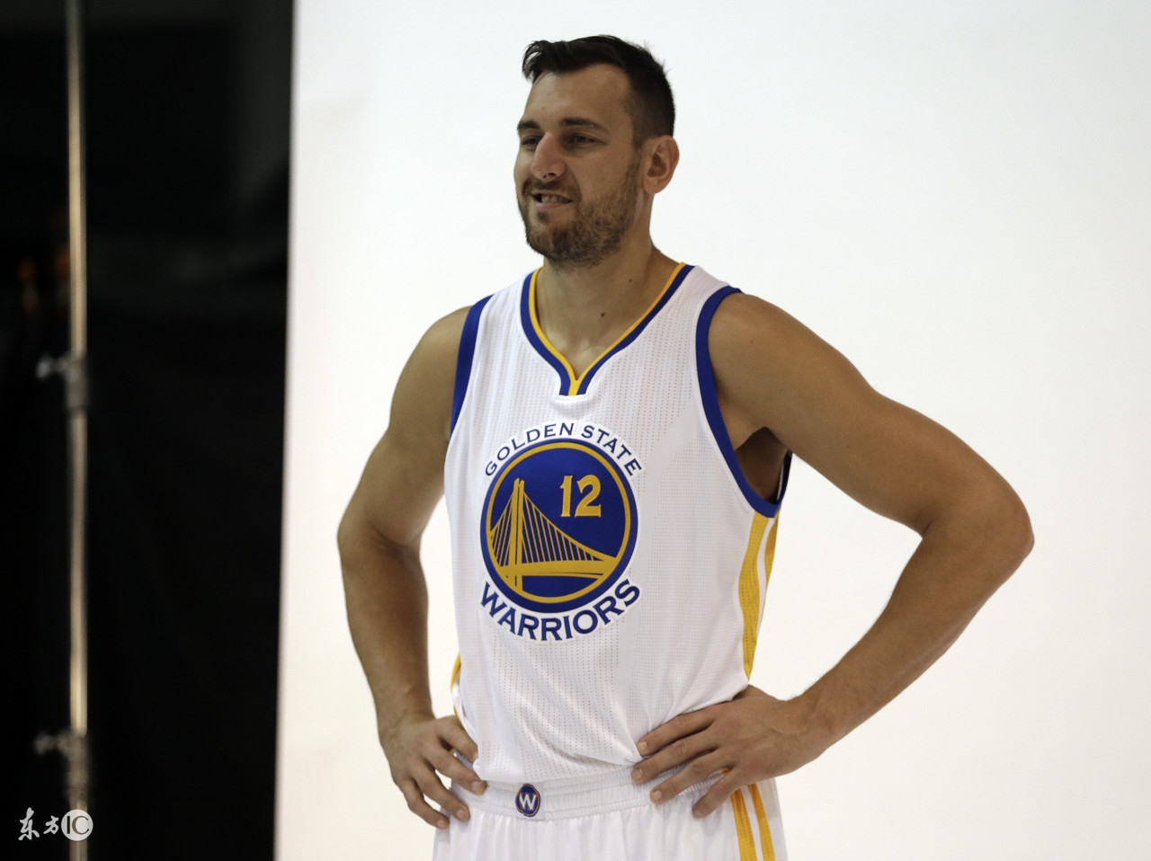 詹姆斯三双击败步行者,詹姆斯三双击败鹈鹕