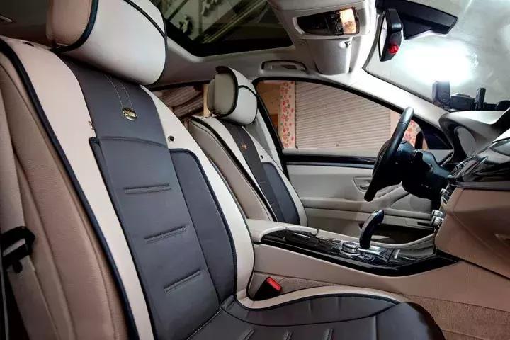 汽车什么坐垫最好用又舒服,什么材质的汽车坐垫有档次易清理