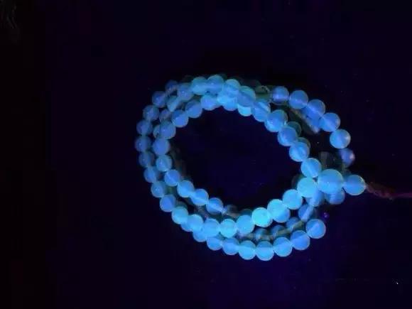 蜜蜡琥珀是真的假的,假琥珀蜜蜡用什么做的