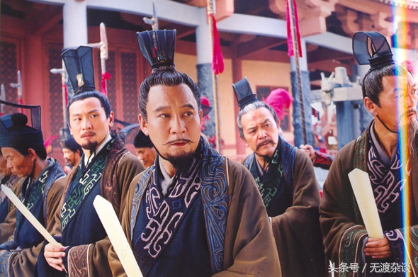 穿越成古代的平民会怎么样,穿越古代从贫民做到皇帝