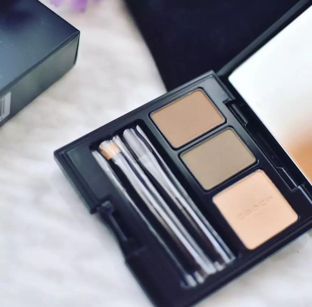 很奇特的眉毛,眉形不好怎么画眉毛