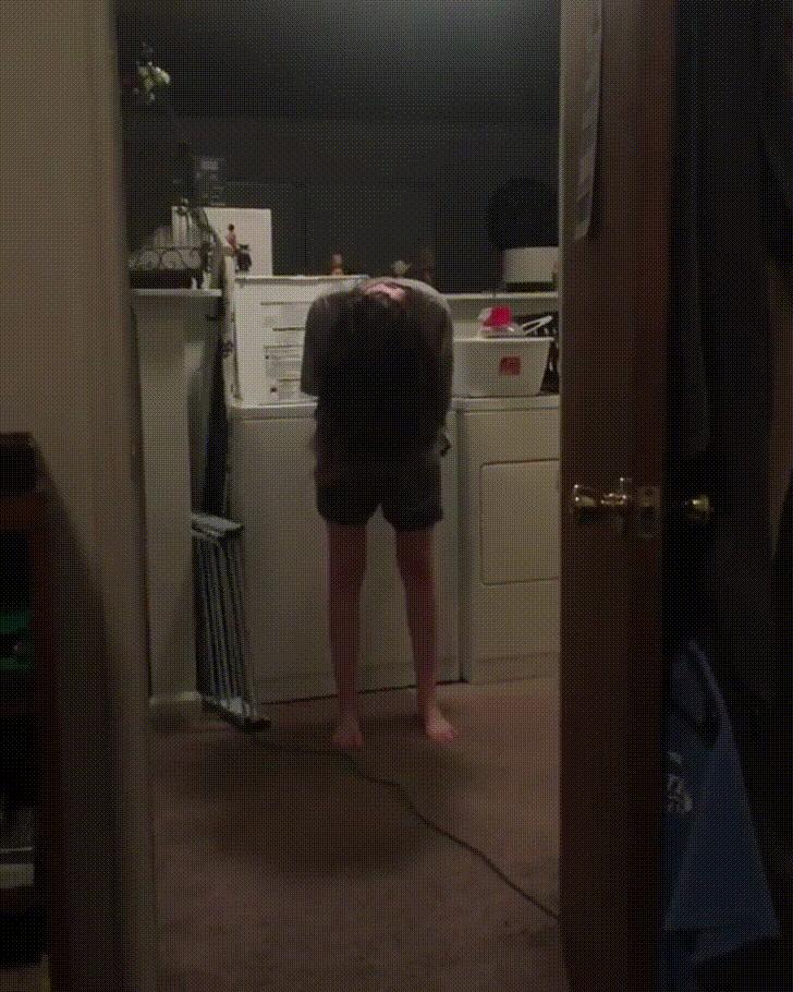 看样子真的拔不出来了，赶紧求助吧，晚了来不及了