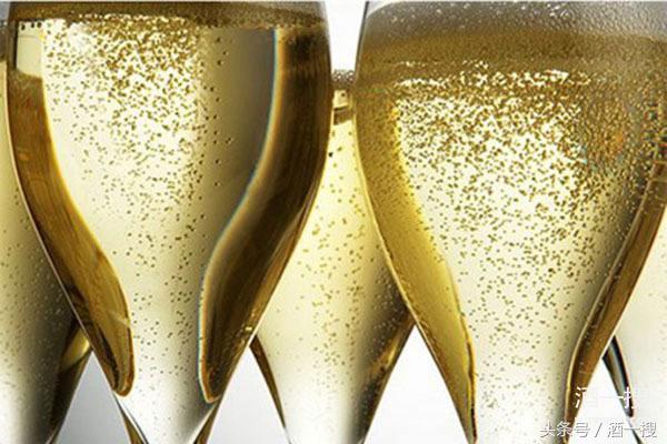 起泡酒开瓶正确方法,起泡酒三种方法教程