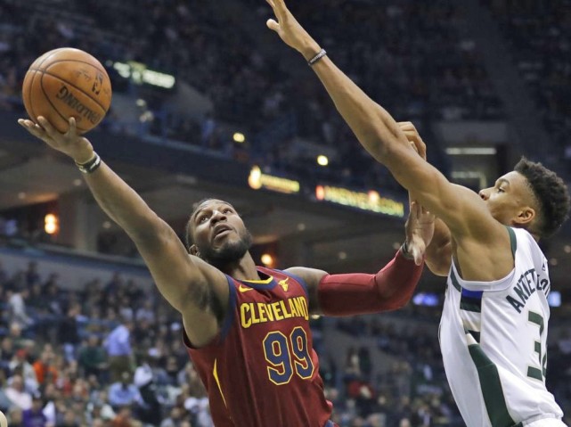 骑士险胜詹皇,骑士1:3老詹