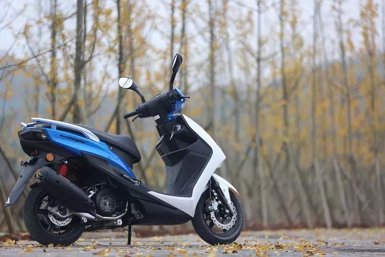 牛摩评测新感觉250双缸街车,牛摩测评赛科龙