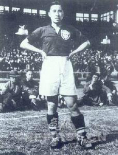 足球史上的球王李惠堂究竟有多强,看戏要看梅兰芳看球要看李惠堂
