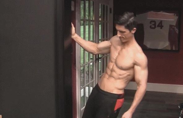 5个高效增加手臂围度的训练动作,臂围不到40不能赤膊训练图片