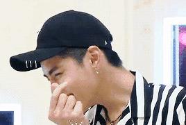 圣诞节一只口红怎么够！转给男朋友暗示一下他！口红我送你！