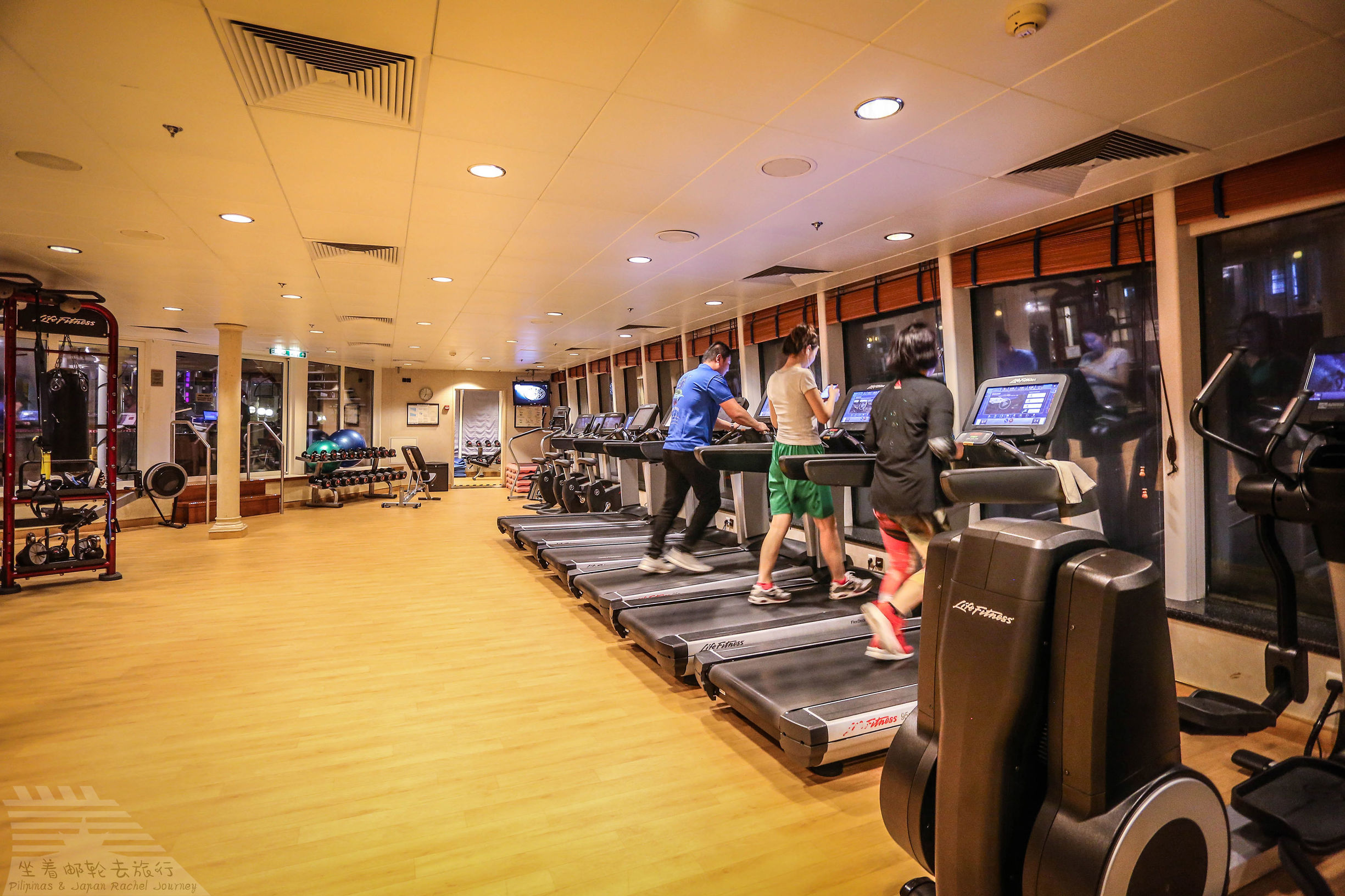 邮轮攻略性价比,邮轮全攻略教你怎么玩